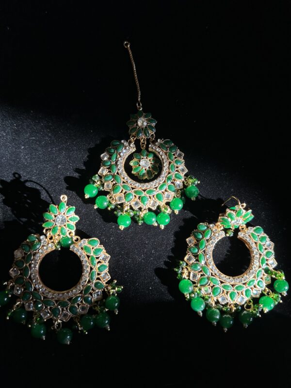 Elegant Gold Earring and Bindi Set