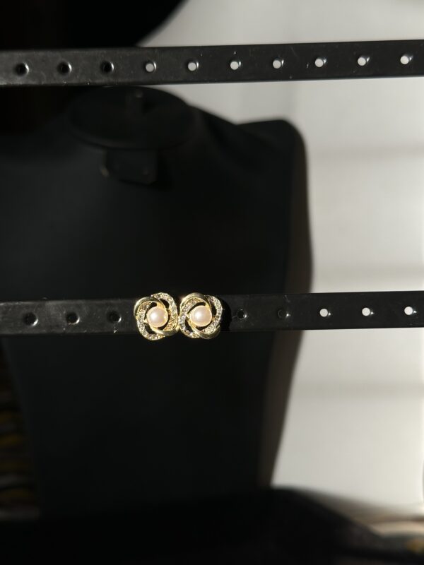 Studs - SE