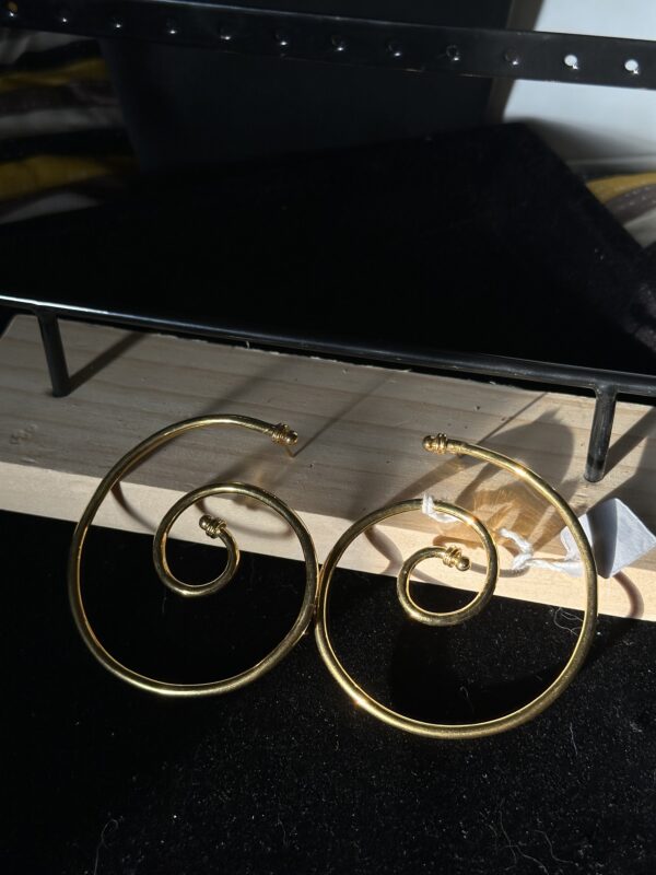 21K Gold-Plated Hoop Earrings – Medium - Image 2