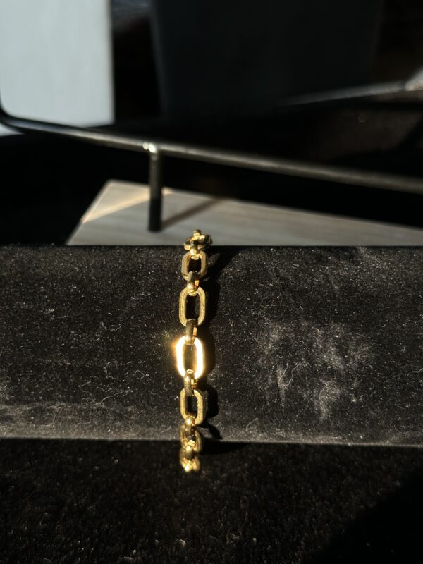 Stylish Artificial Bracelet - Image 3
