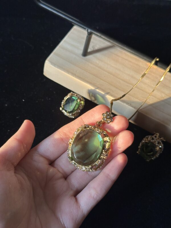 Gold-Plated Set light stone