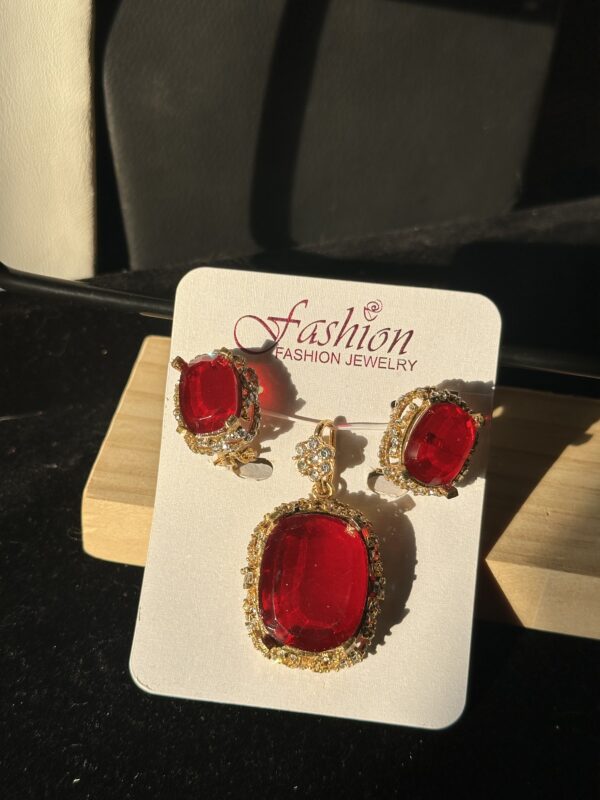 Gold-Plated Set Red Stone