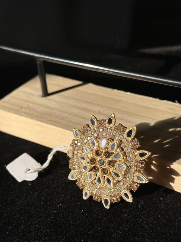Elegant Artificial Ring - Image 2